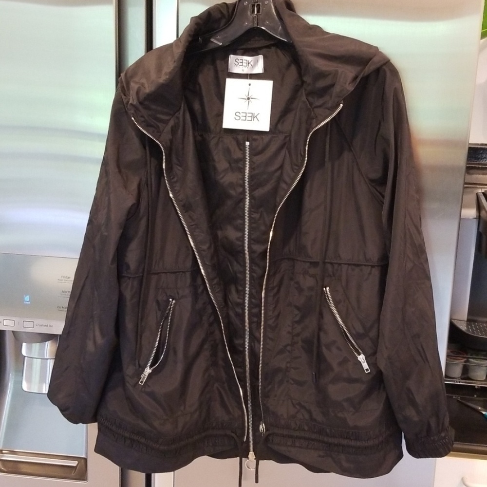 💕CARMAR SEEK THE LABEL💕 Zip Back Windbreaker Jacket Black M NWT